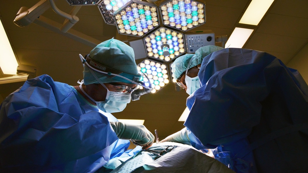 Wearable Health Tech in Korea: Real-Time Monitoring and Smart Hospitals
